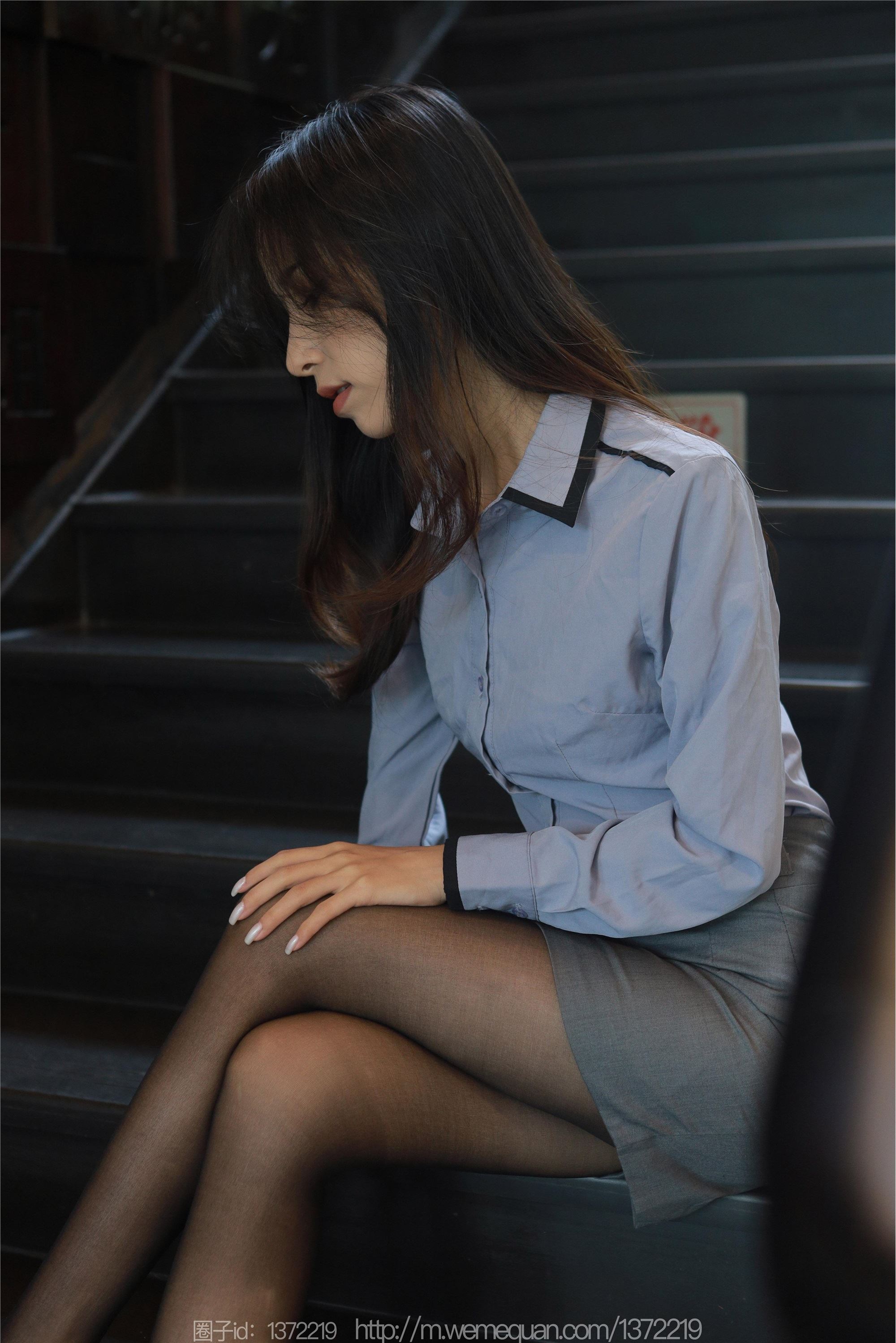 IESS异思趣向  2023.08.02 丝享家 1496 美子《楼梯上的春光》